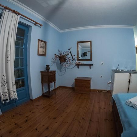 Aparthotel Petroto Fragkades Habitación foto